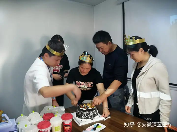 深藍醫(yī)療23年第三季度集體(tǐ)生日會片段07,深藍醫(yī)療,深藍,DEEPBLUE 深藍醫(yī)療23年第三季度集體(tǐ)生日會片段07,深藍醫(yī)療,深藍,DEEPBLUE