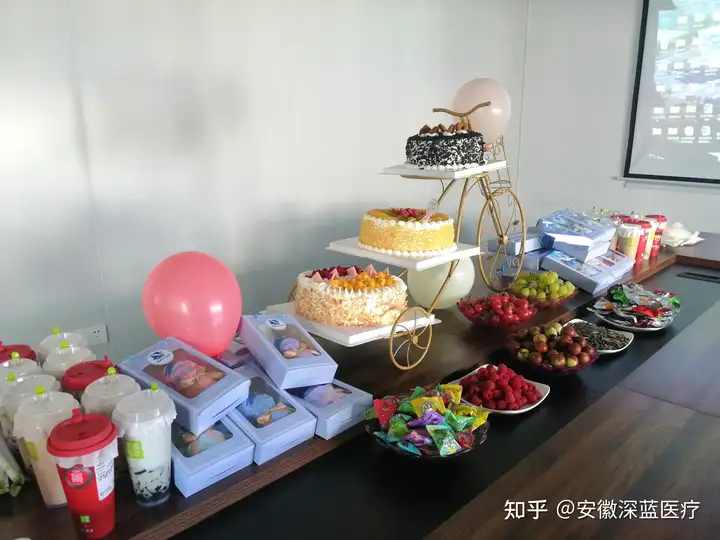 深藍醫(yī)療23年第三季度集體(tǐ)生日會片段04,深藍醫(yī)療,深藍,DEEPBLUE 深藍醫(yī)療23年第三季度集體(tǐ)生日會片段04,深藍醫(yī)療,深藍,DEEPBLUE